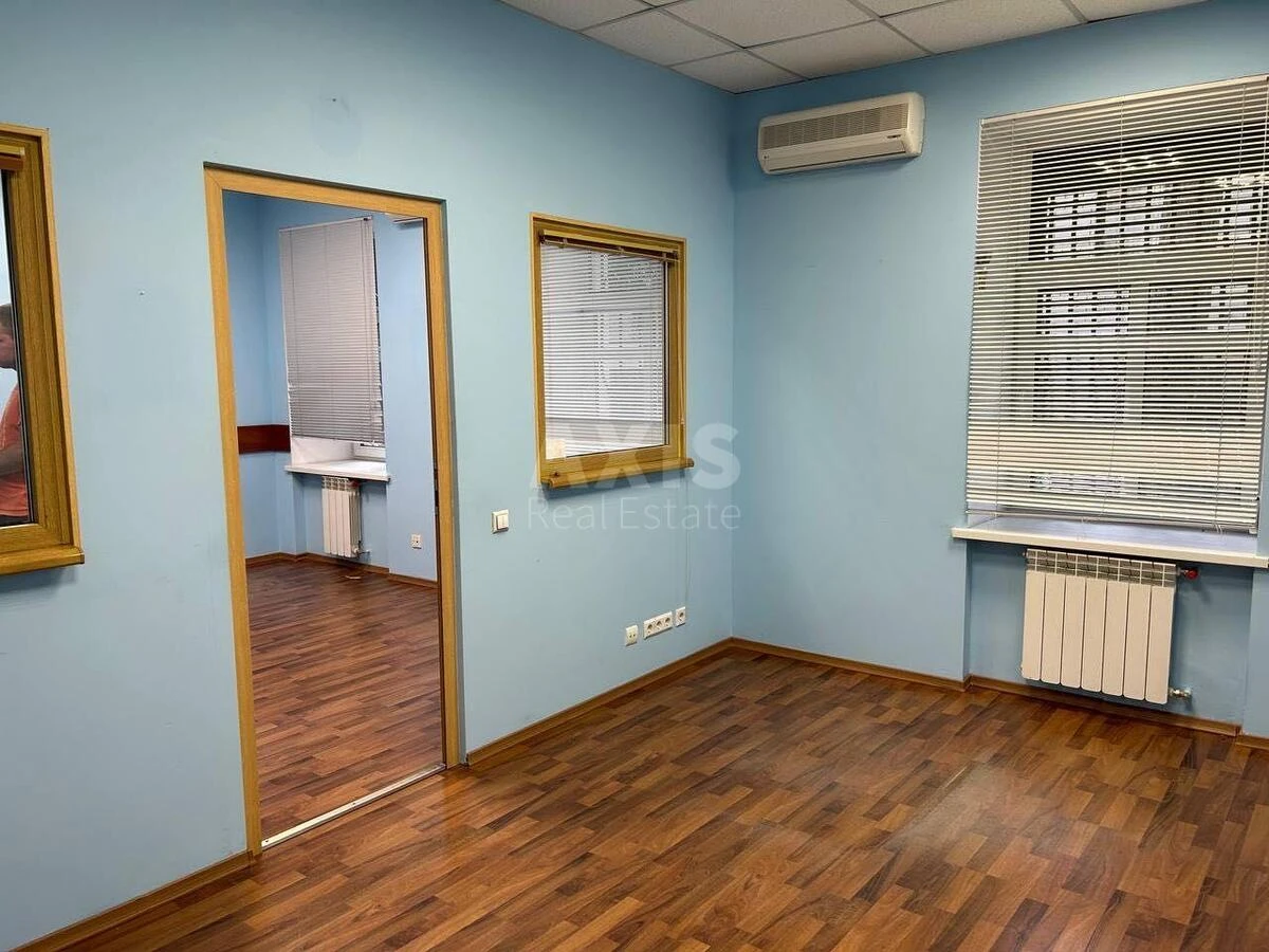 Office vul. Saksagans'kogo 111А, 697m2675959