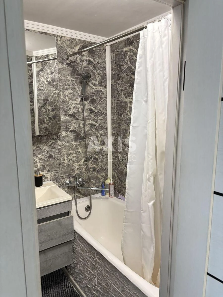 2к квартира ул. Вахтанга Кикабидзе 15А6361412