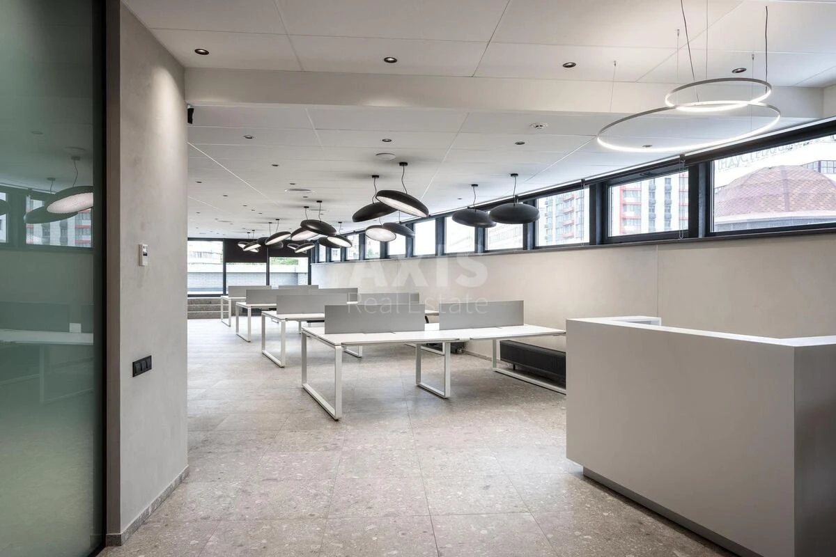 Office vul. Jevgena Konoval'cja 36Д, 345m2673322