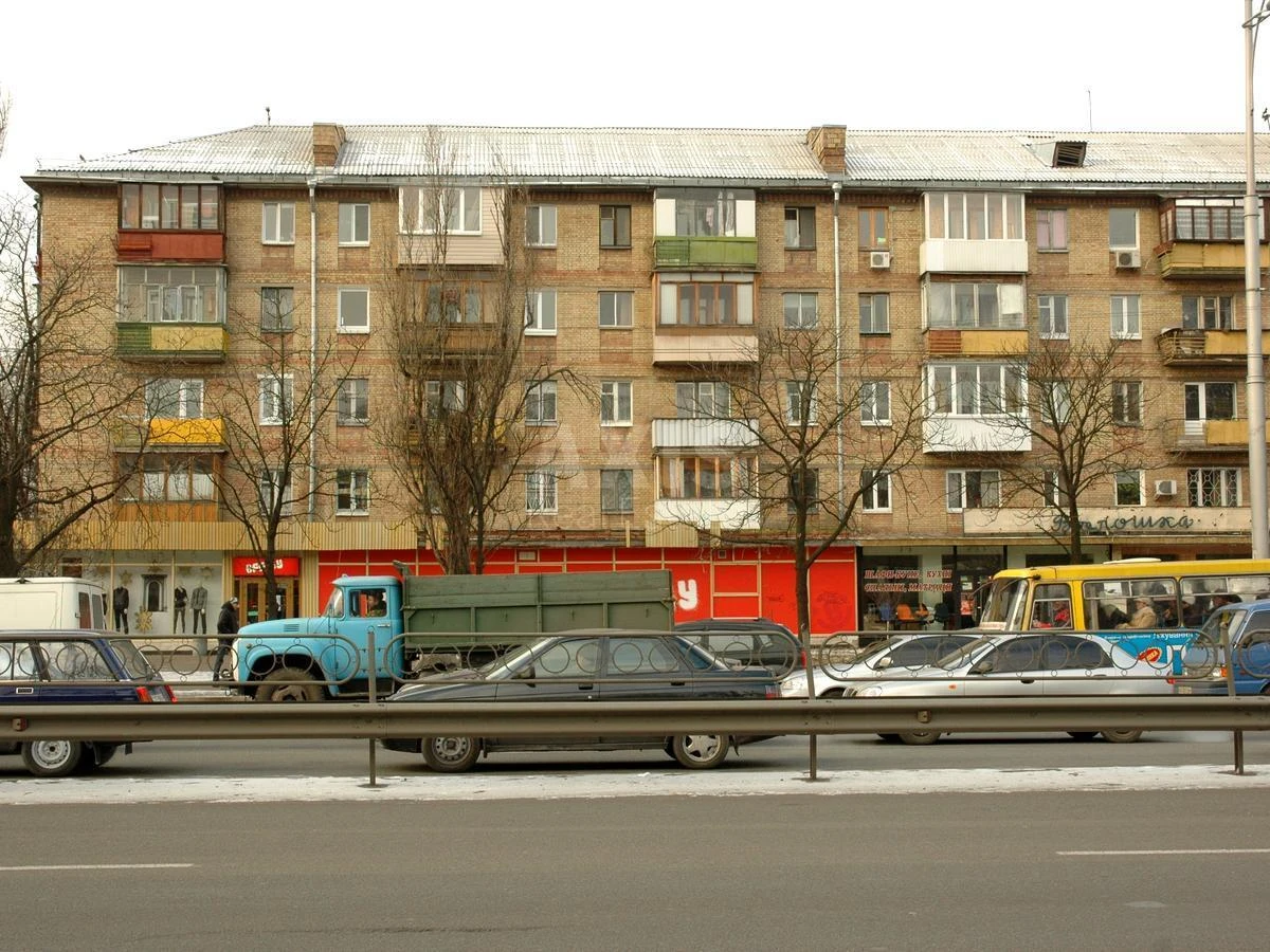 1к квартира пр-т Леонида Каденюка 96894011