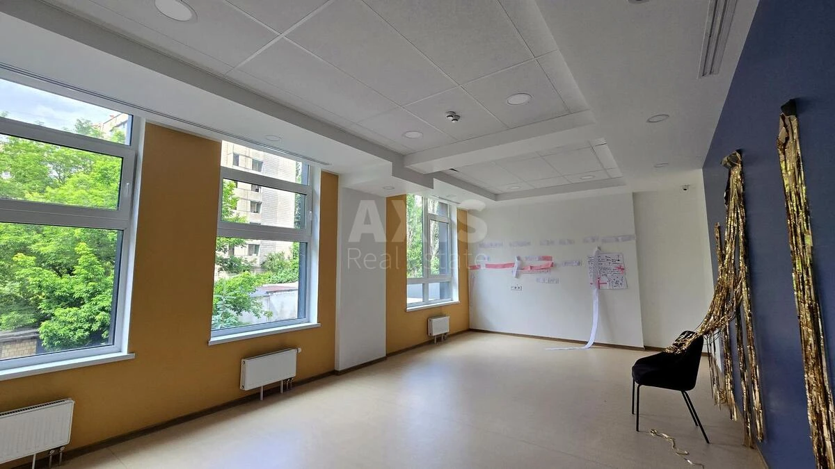 Office vul. Predslavyns'ka 40, 1800m27049716