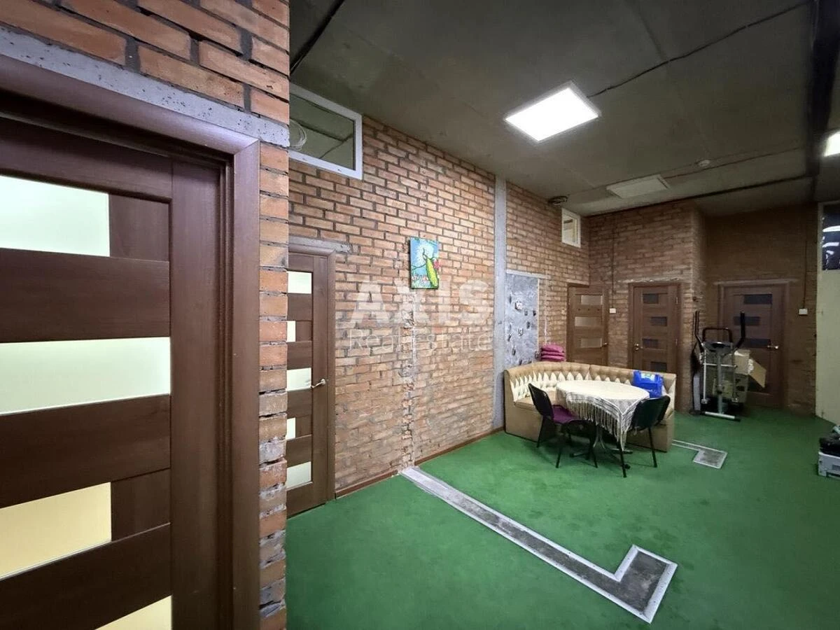 Office vul. Patriarha Mstyslava Skrypnyka 40, 166m27201416