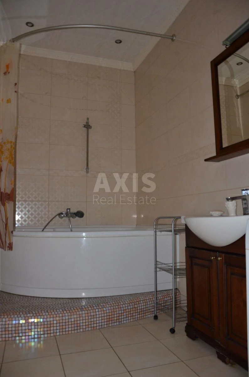 Офис ул. Антоновича 72, 125м26800414