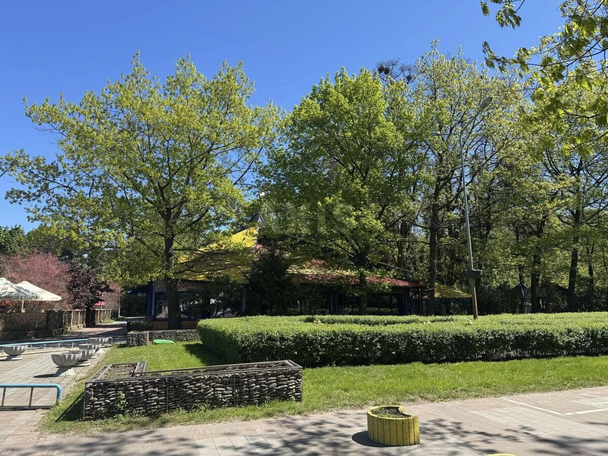 Trade object pr-t Brovars'kyj 16, 1400m2660901