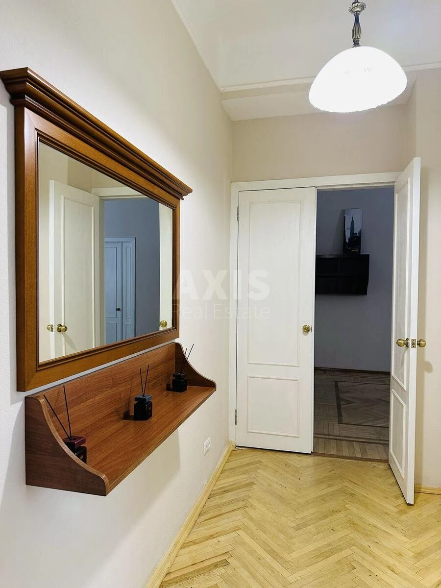 Офис ул. Крещатик 25, 92м26673810