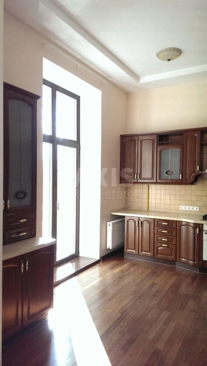 Office vul. Redutna 1, 1000m2647584