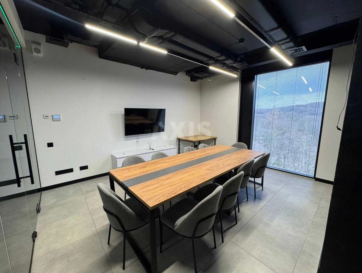 Office vul. Krasylivs'ka 6, 417m267140