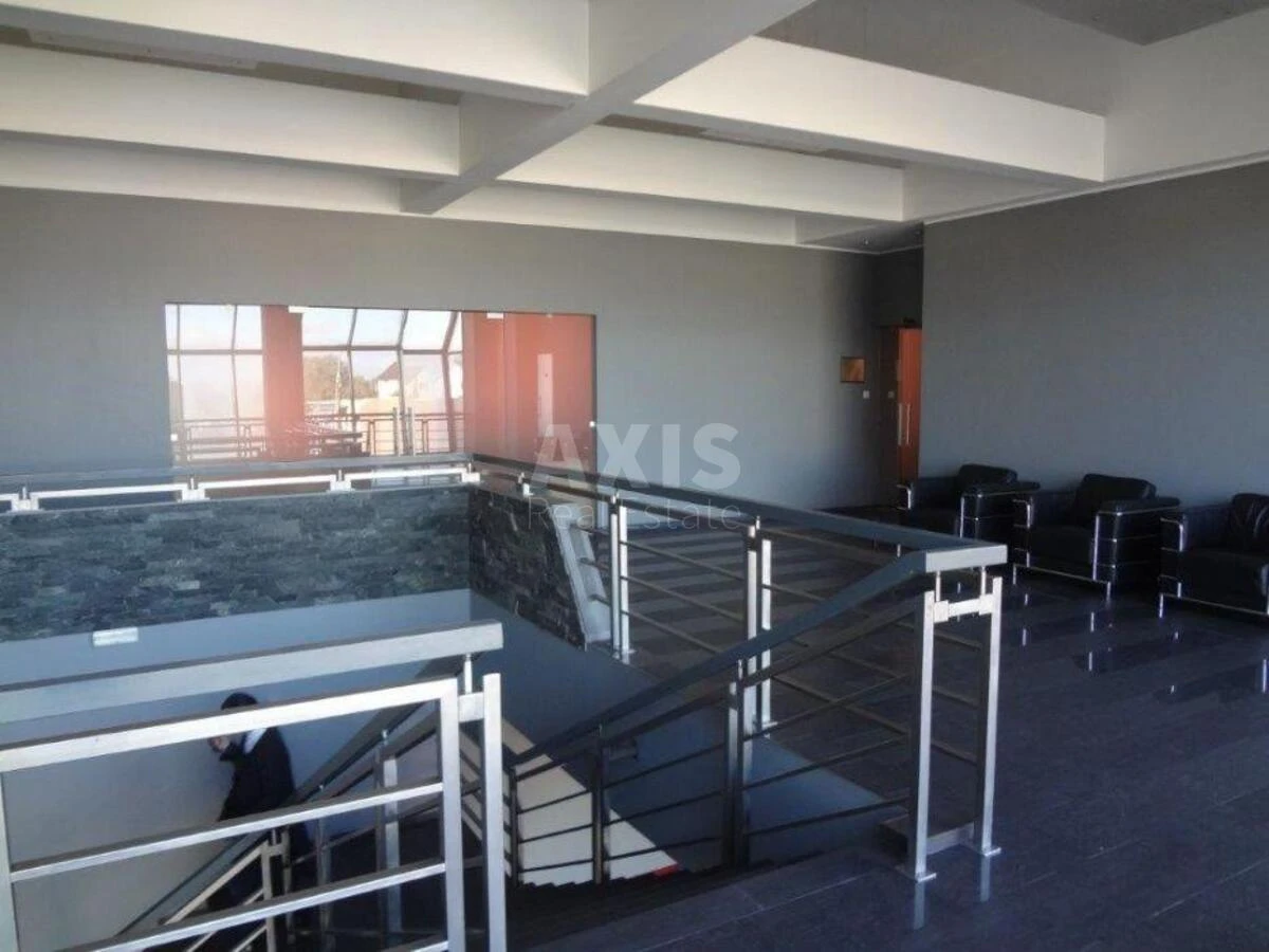 Office vul. Nyzhn'ojurkivs'ka 45, 2300m27183616