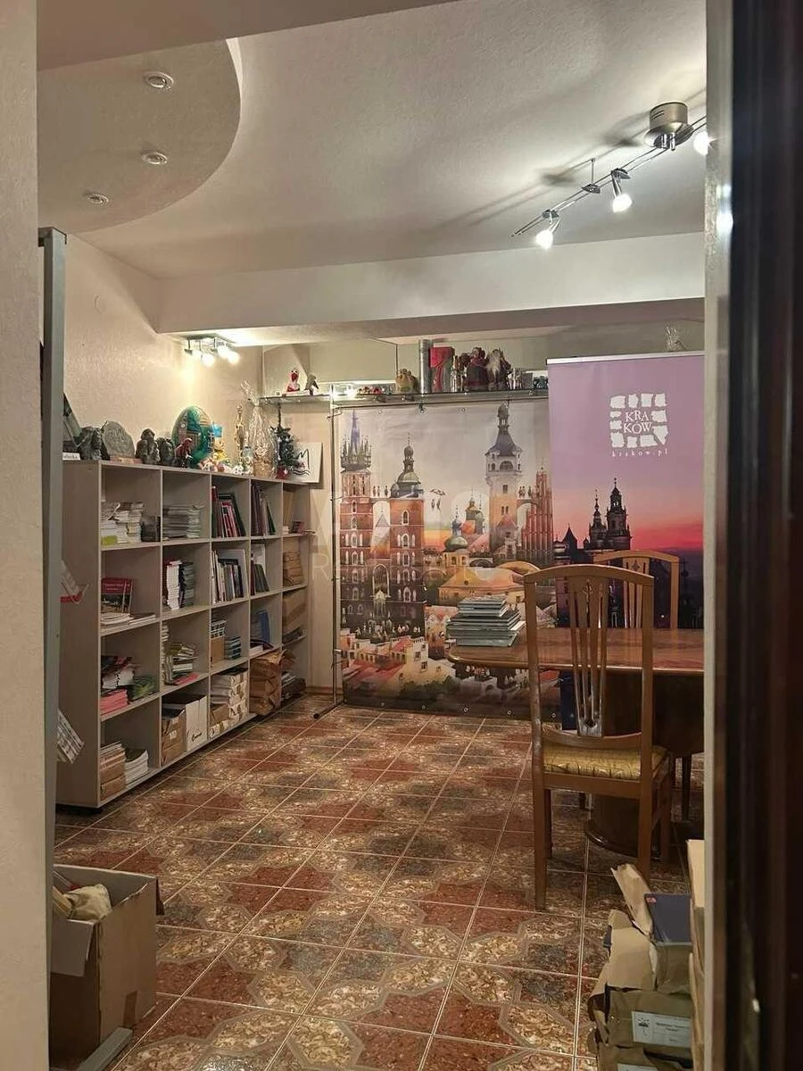 Office vul. Hreshhatyk 25, 100m2640995