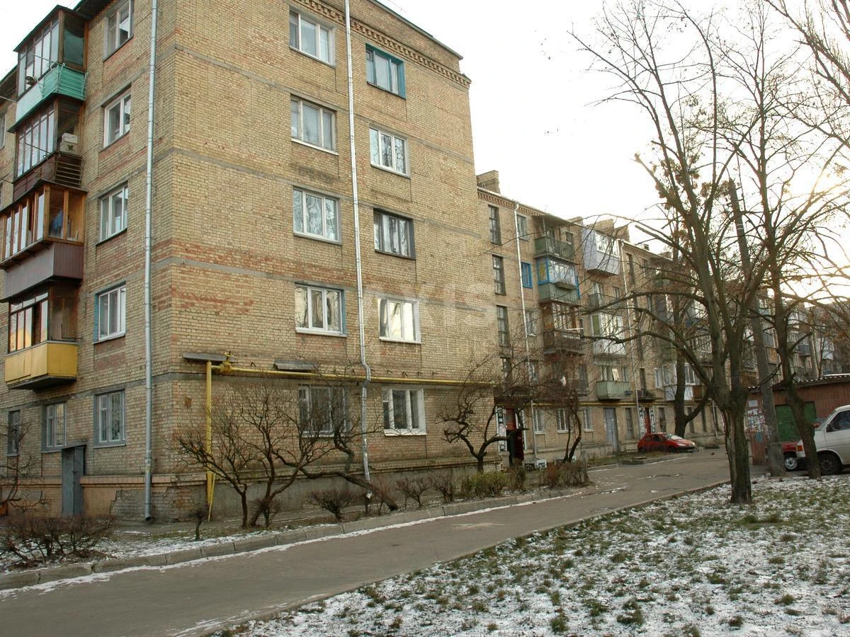 1к квартира пр-т Леонида Каденюка 96894012