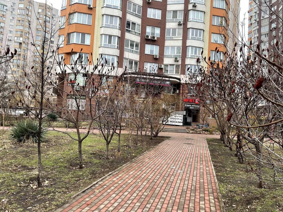 Office vul. Ahmatovoi' Anny 32/18, 80m27105222