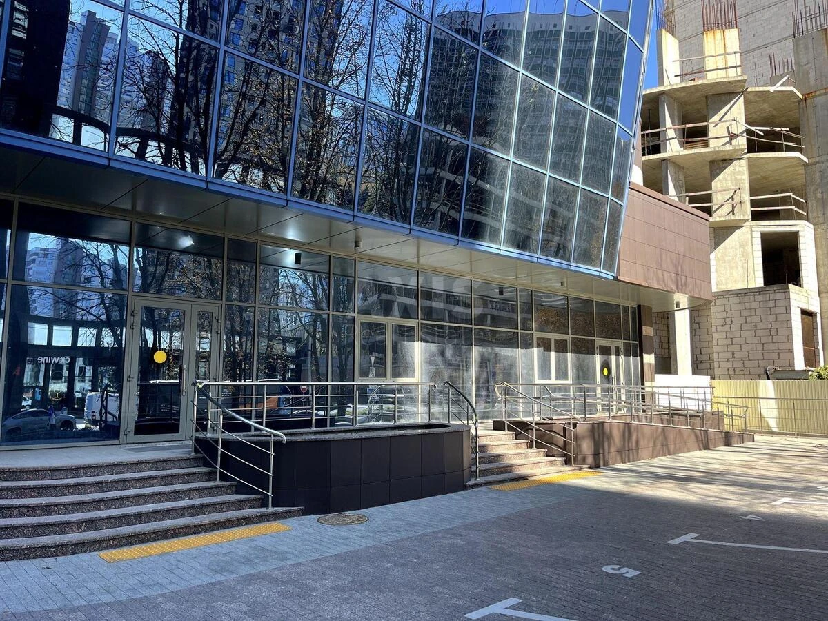 Объект торговли ул. Василия Тютюнника 37/1, 130м2644522