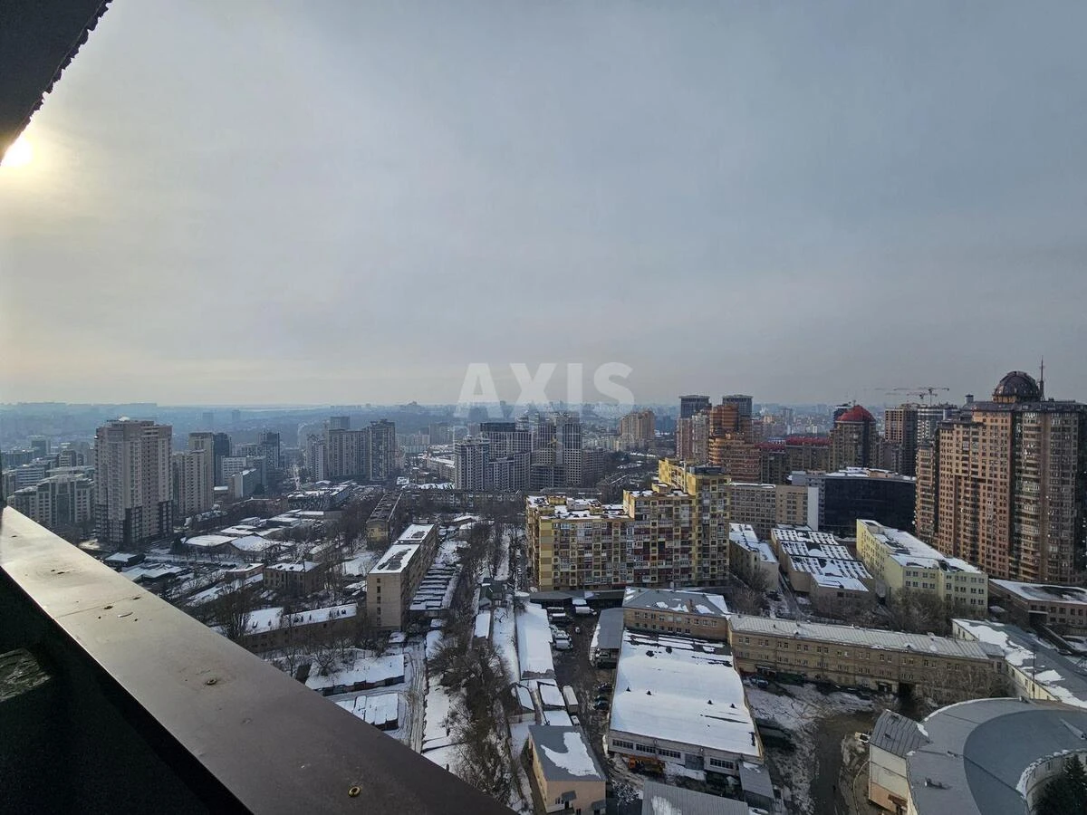 Office vul. Jevgena Konoval'cja 44А, 327m2662288