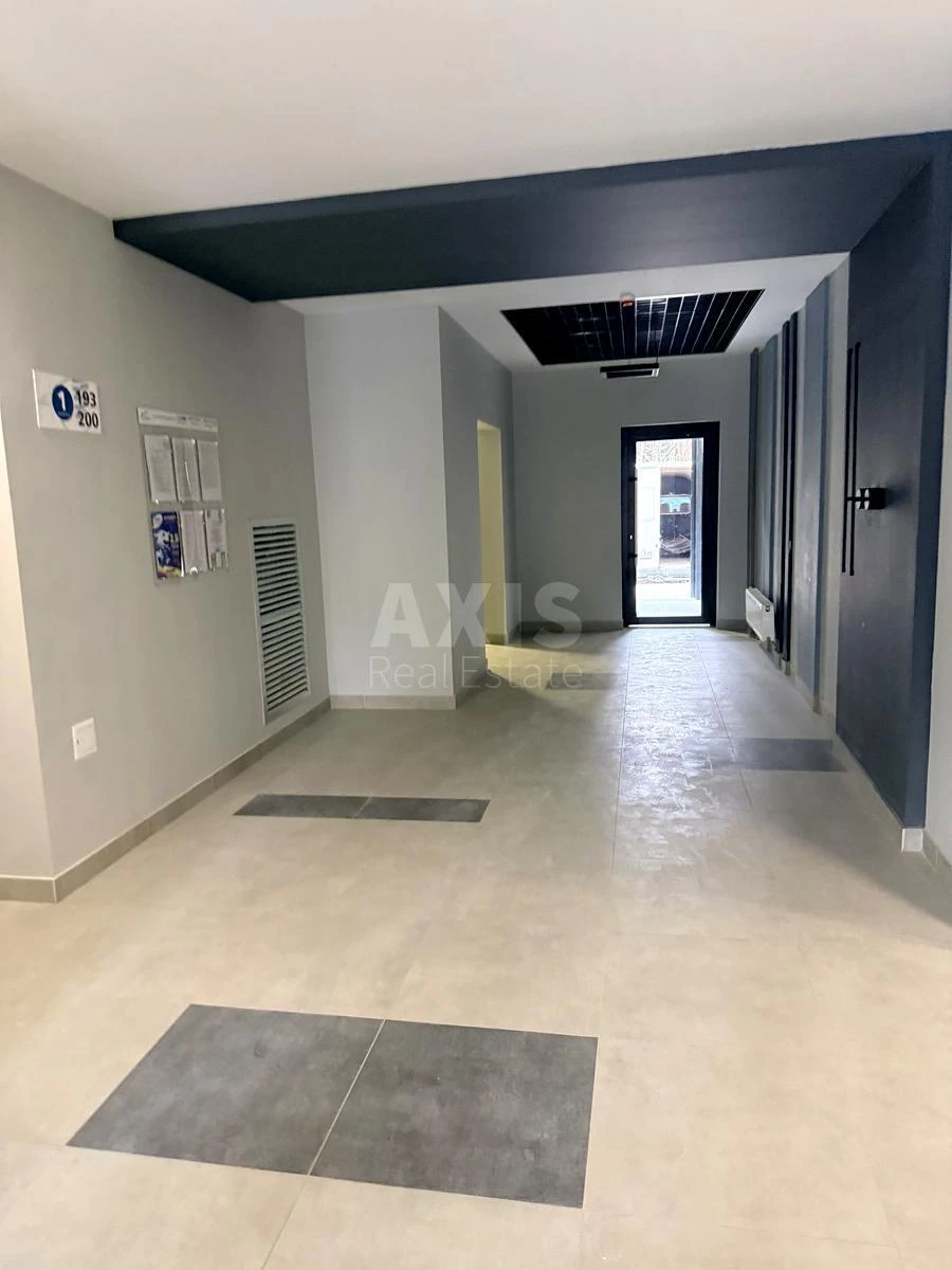 1k apartment pr-t Glushkova Akademika 42676168