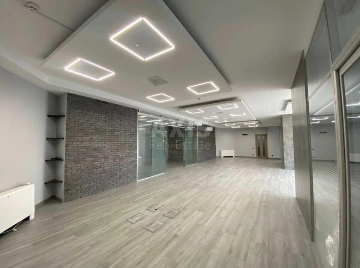 Office vul. Velyka Vasyl'kivs'ka 72А, 190m2611923
