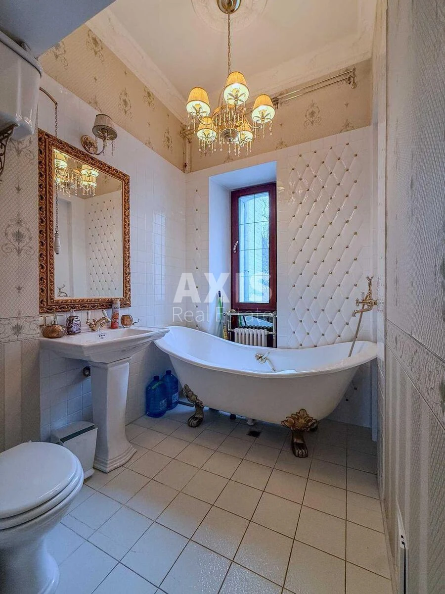 Офис ул. Новонаводницкая Семь А, 48м2690637