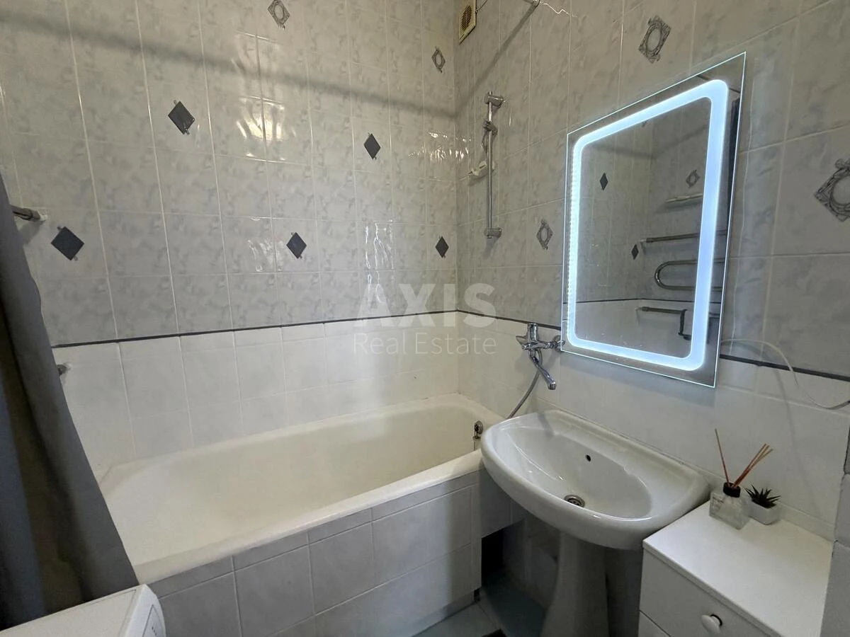 2k apartment vul. Polovec'ka 25/27689099