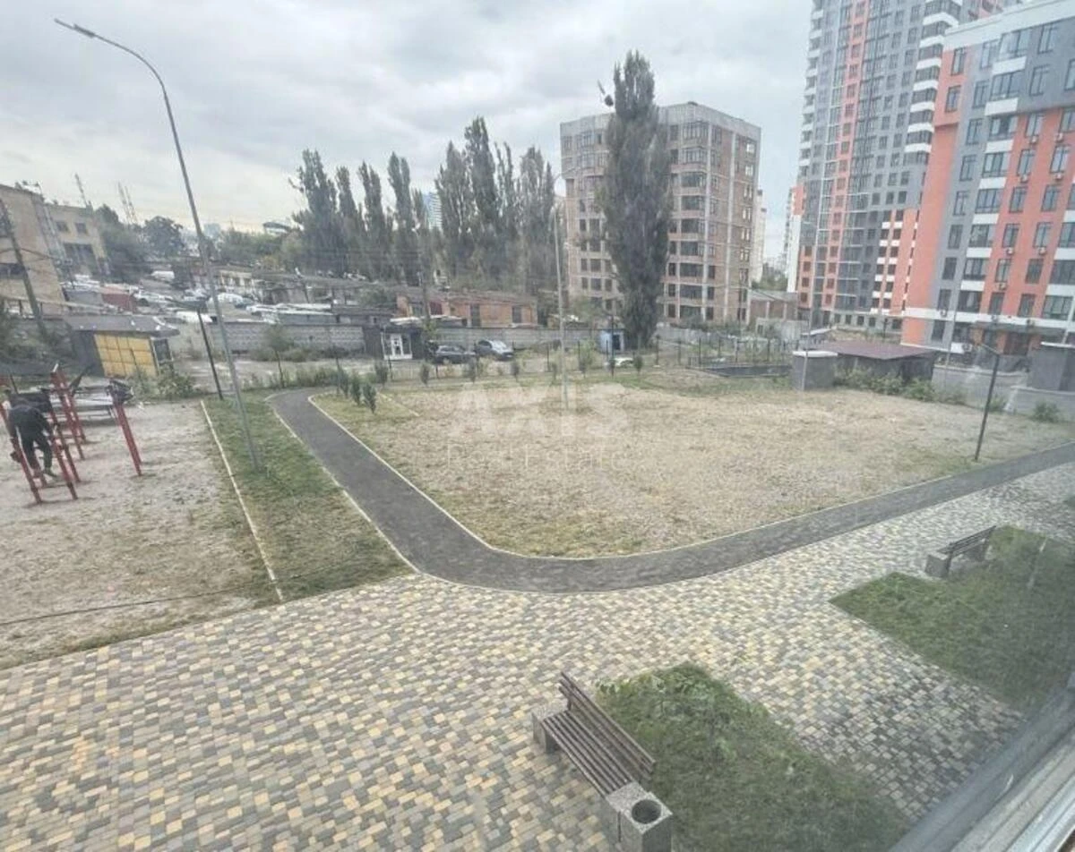 2k apartment vul. Berezhans'ka 15656977