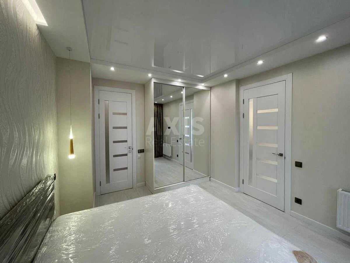 1k apartment pr-t Vidradnyj 2626575