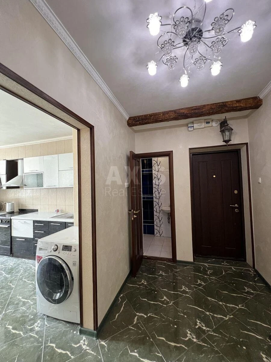 2k apartment vul. Sribnokil's'ka 16809310