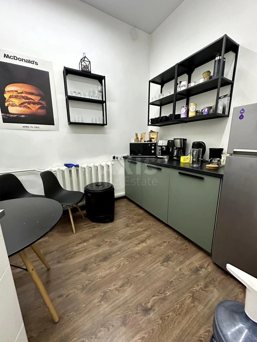 Office vul. Volodymyrs'ka 10, 135m2635972