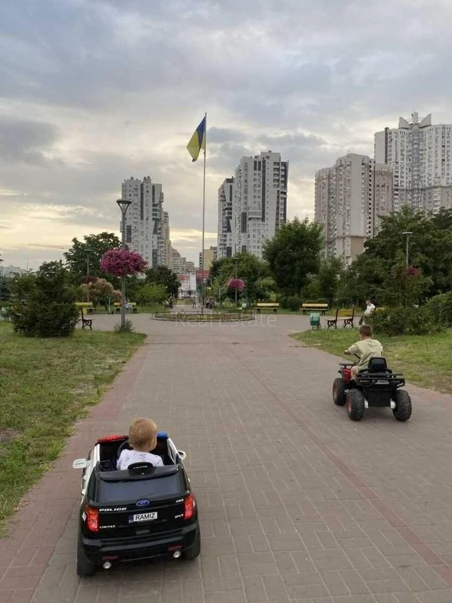 3к квартира ул. Драгоманова 31627969