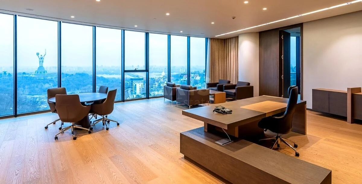 Office vul. Strutyns'kogo Sergija 23, 668m2668731