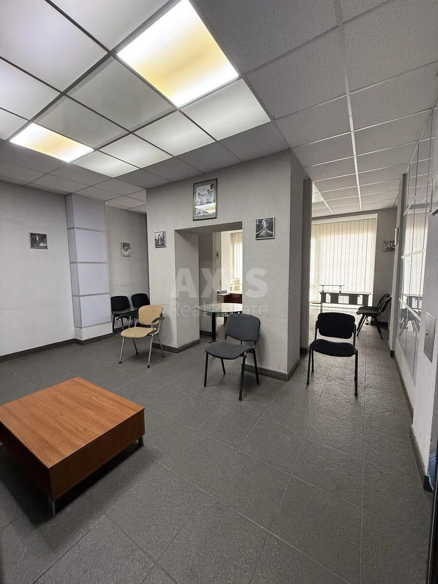 Office pr-t Volodimira Іvasyuka 8, 200m26865812