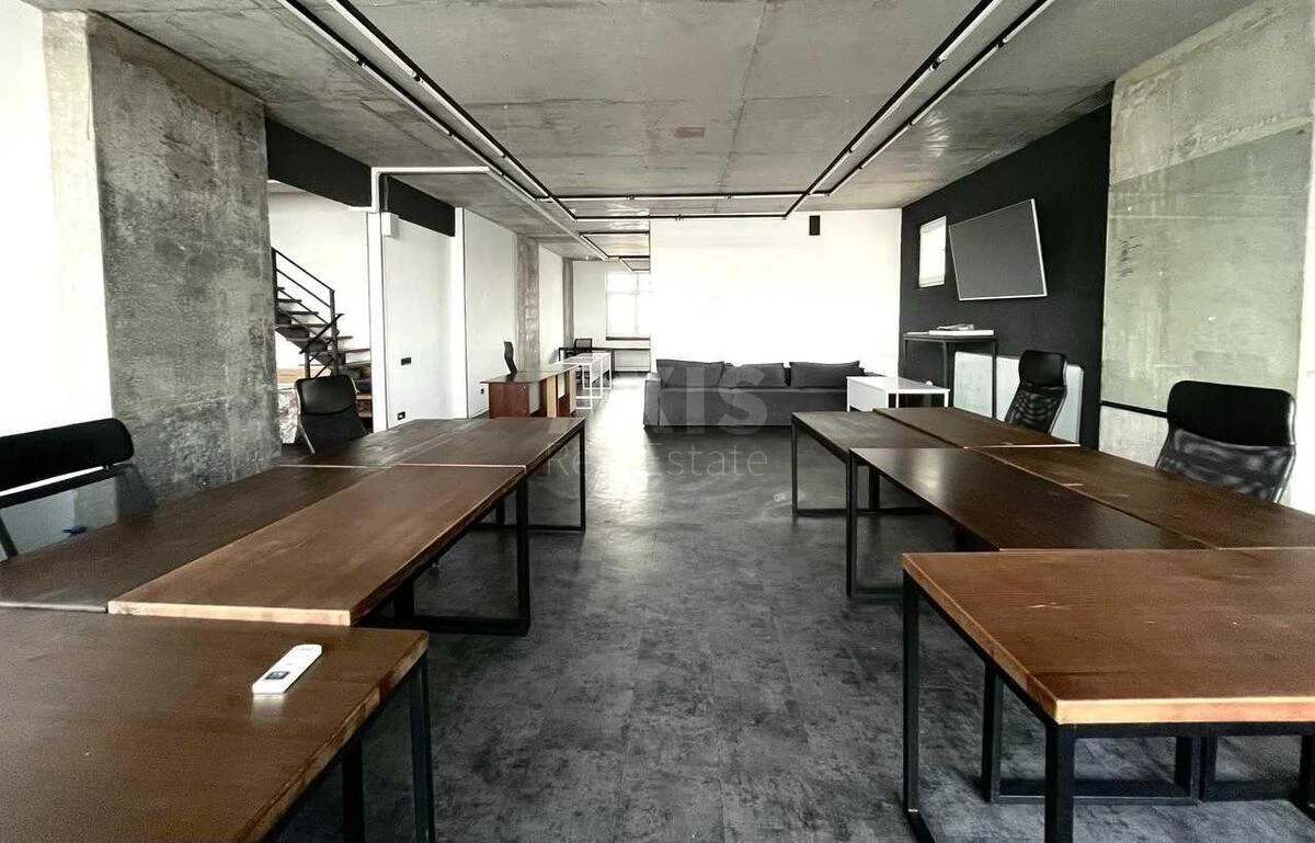Office vul. Jevgena Konoval'cja 26, 327m2656284
