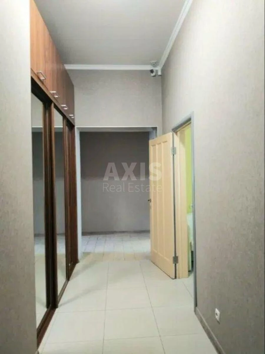 Office vul. Vozdvyzhens'ka 21/23, 136m2672156