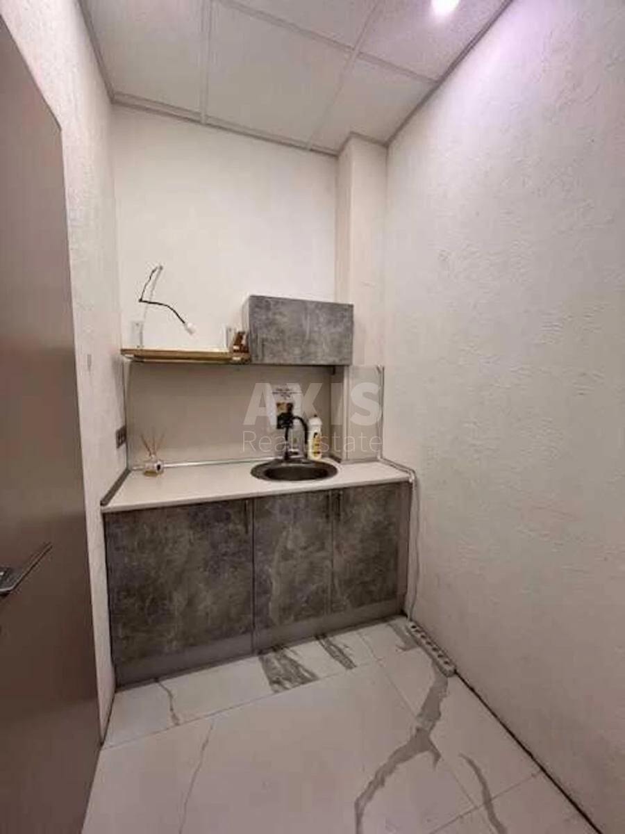 Офис ул. Евгения Коновальца 34, 111м26630015