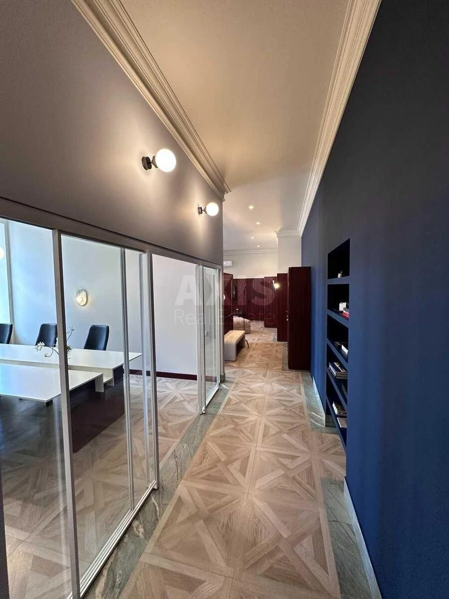 Office vul. Rustaveli Shota 15Б, 135m2661089