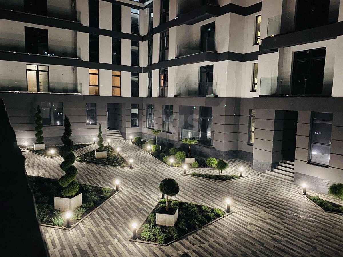 Trade object vul. Universytets'ka 17А, 152m2608230