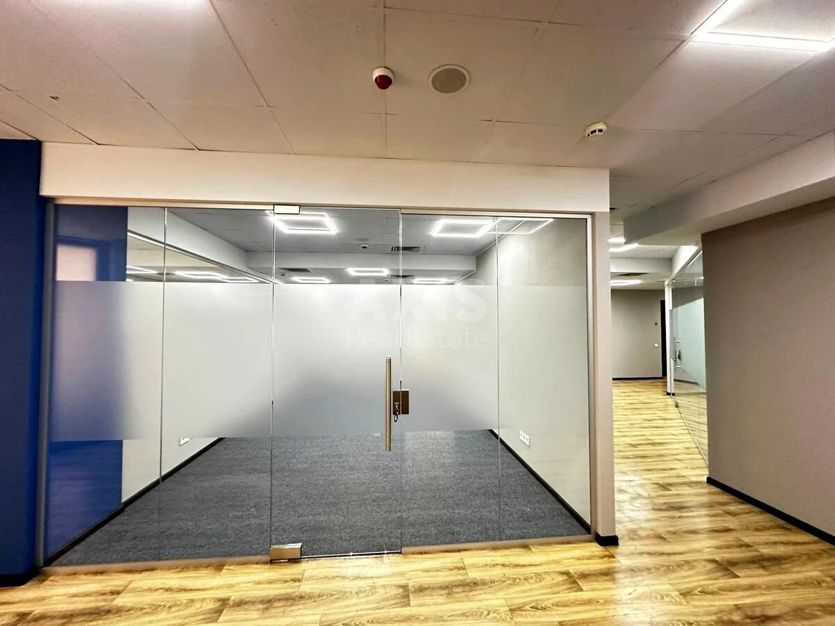 Office vul. Velyka Zhytomyrs'ka 20А, 650m2679022