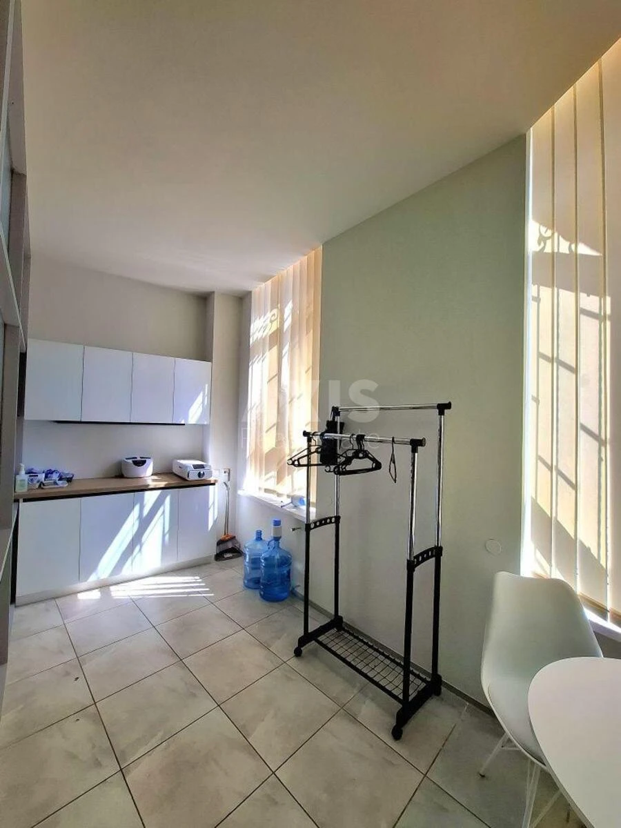 Объект торговли ул. Эрнста Федора 16, 72м2667466