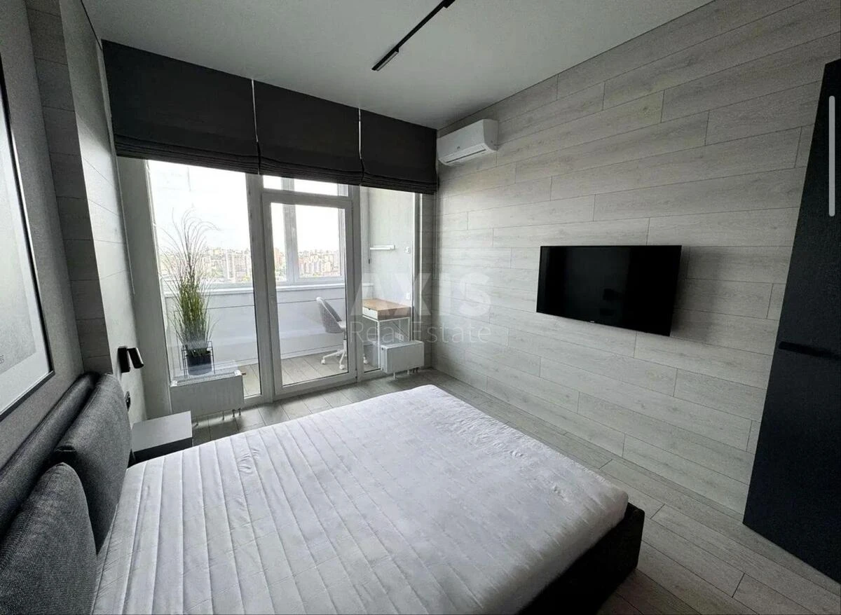 1k apartment pr-t Berestejskij 11623793