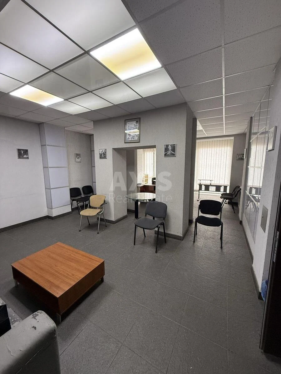 Office pr-t Volodimira Іvasyuka 8, 200m26865813