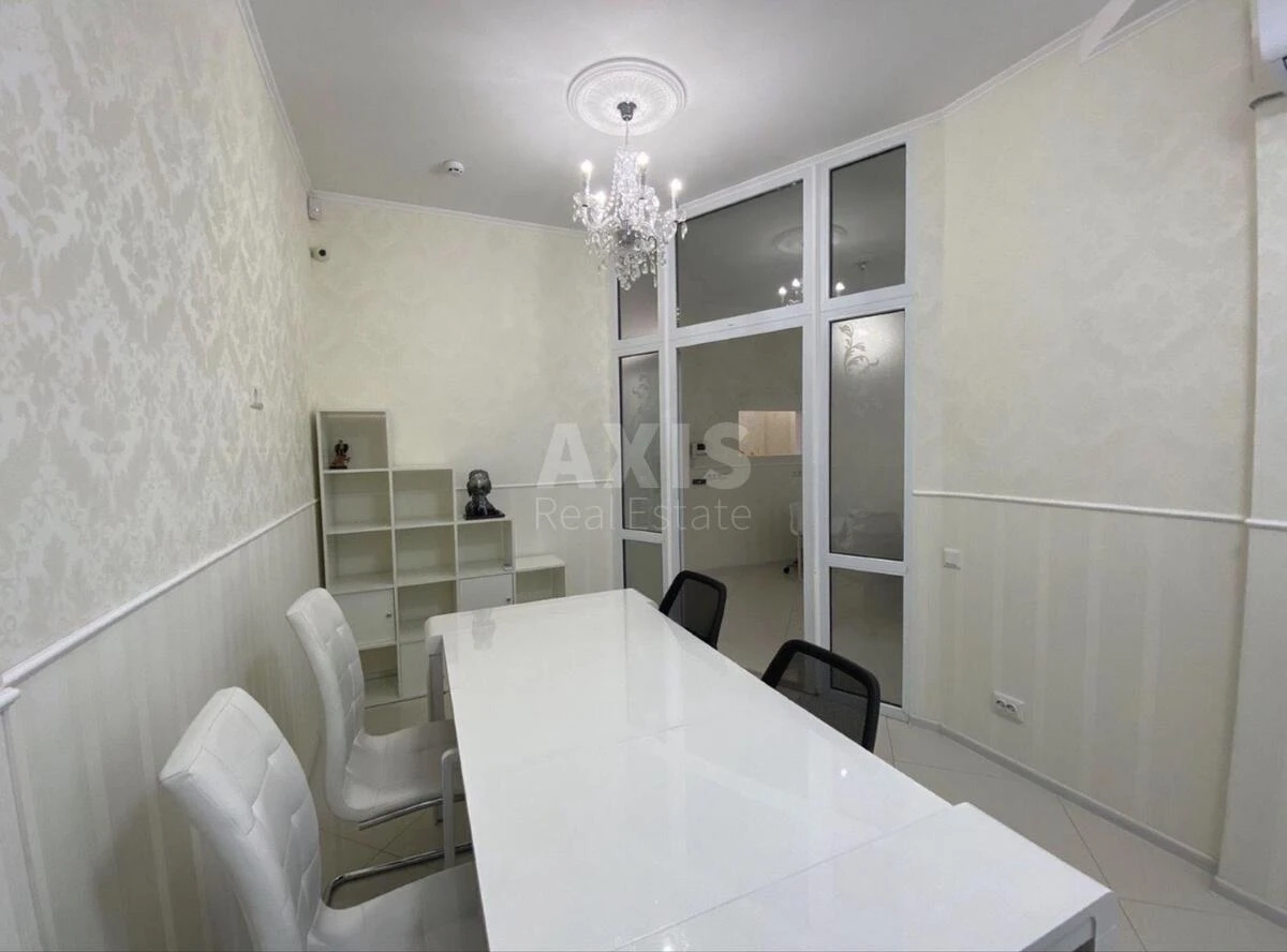 Офис ул. Чавдар Елизаветы 11, 55м2672447