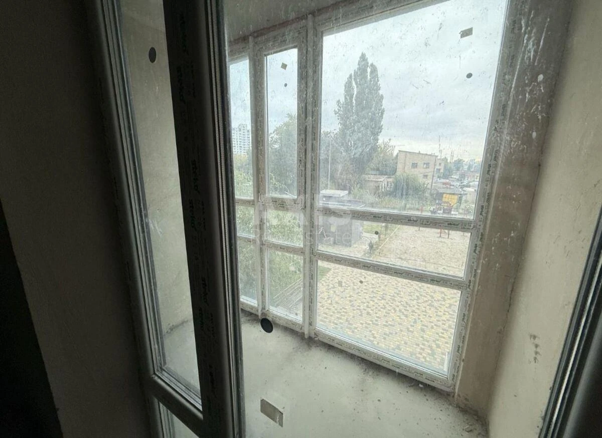 2к квартира ул. Бережанская 15656976