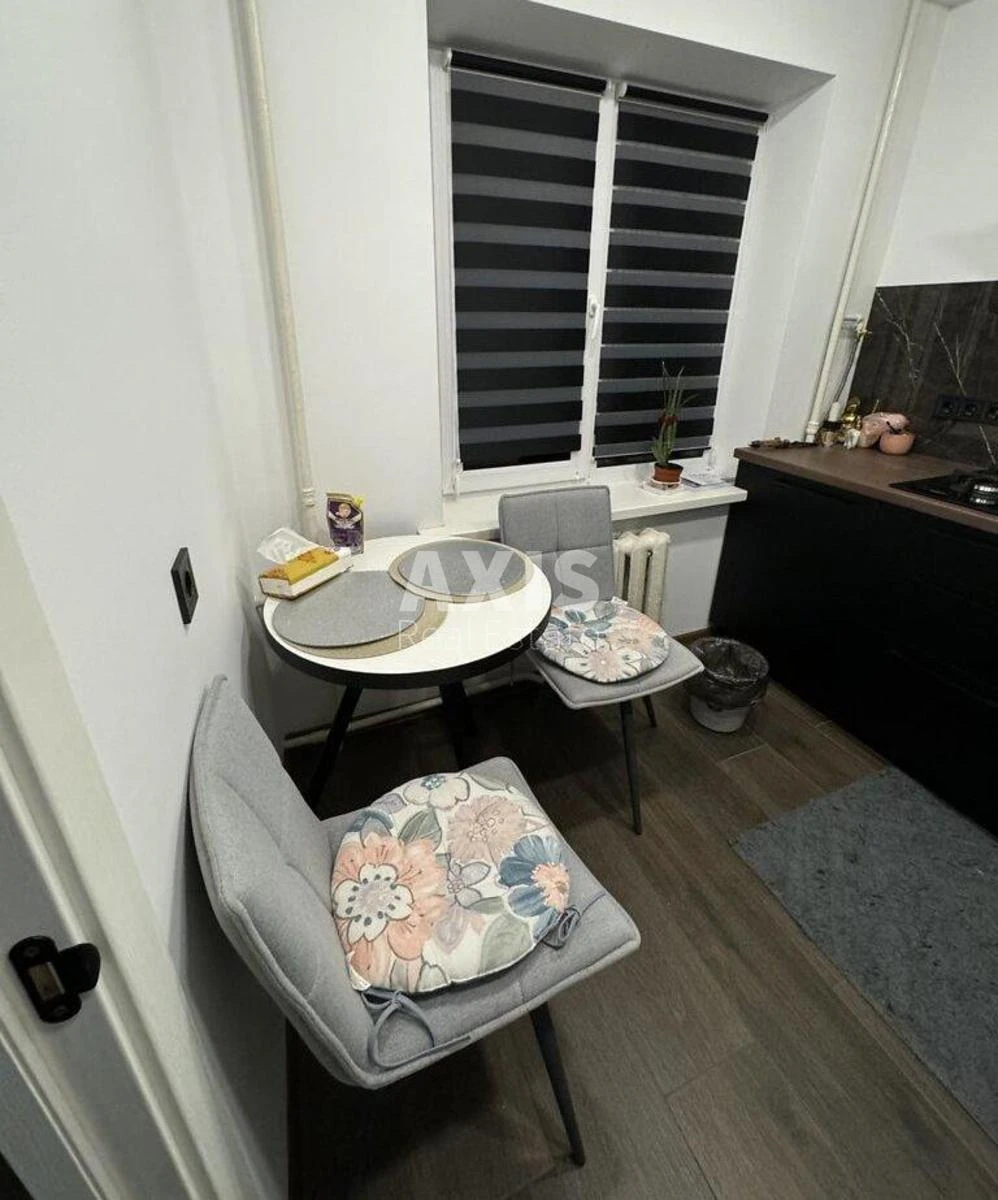 2k apartment vul. Doncja Myhajla 19Б445131