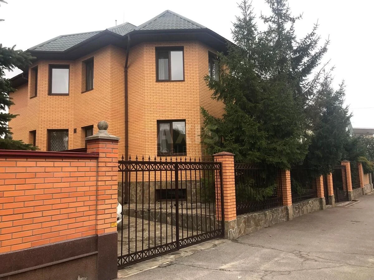 Дoм ул. Богатырская, 438м2, город Киев704250