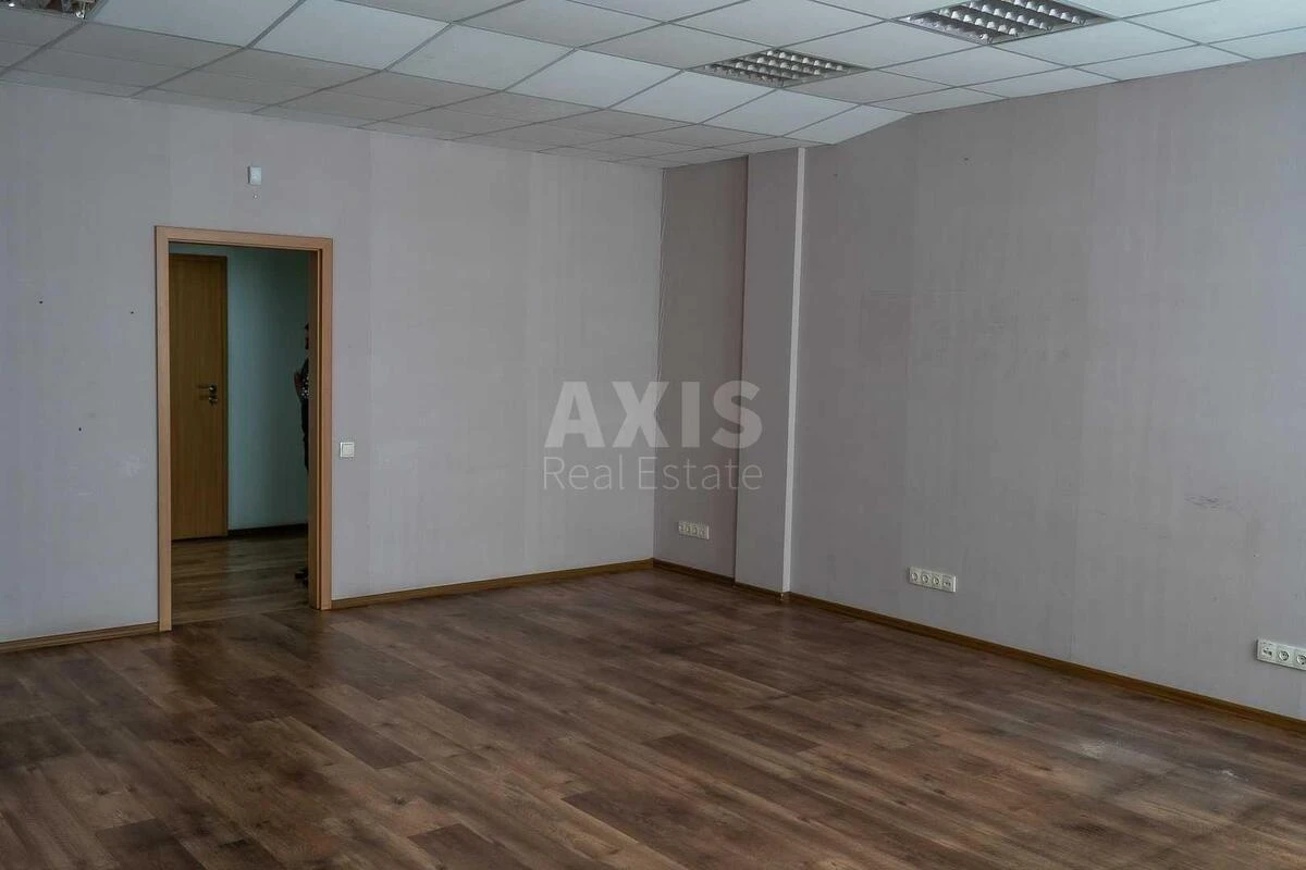 Office pr-t Vidradnyj 95А, 272m2641002
