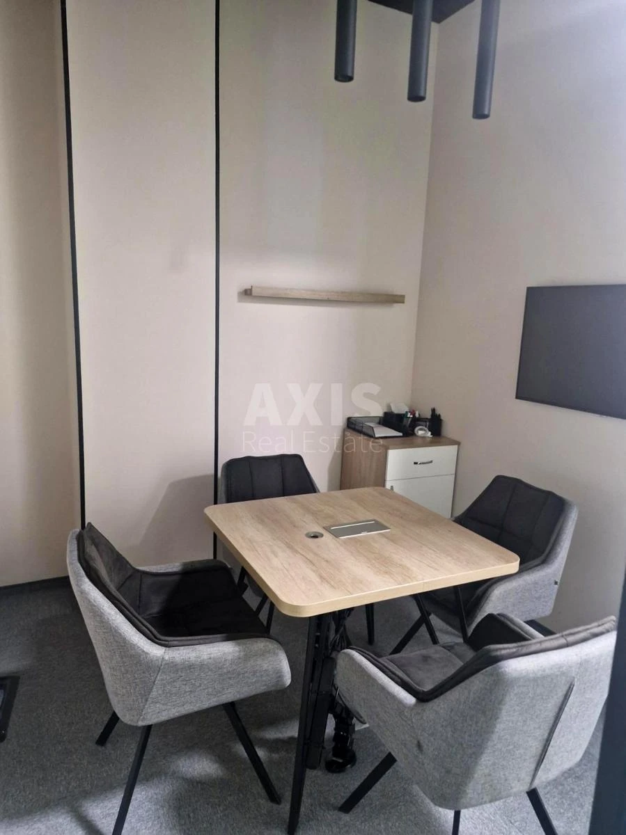 Офис пр-т Бандеры Степана 16Б, 564м2692369