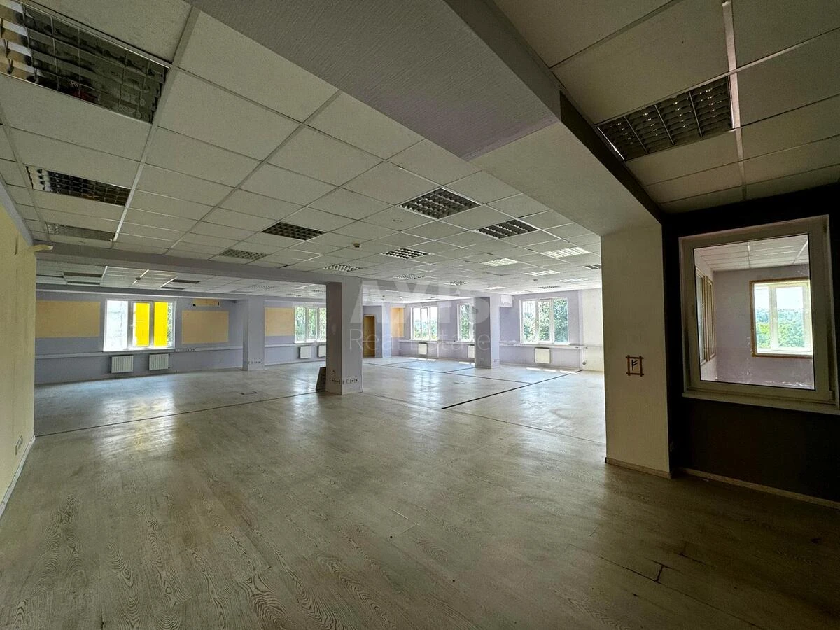 Office shose Stolychne 100, 322m267810