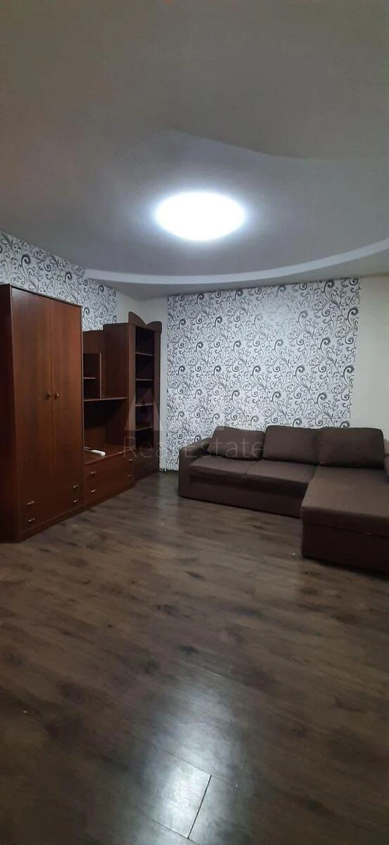 3к квартира ул. Кошица Александра 10/21645204