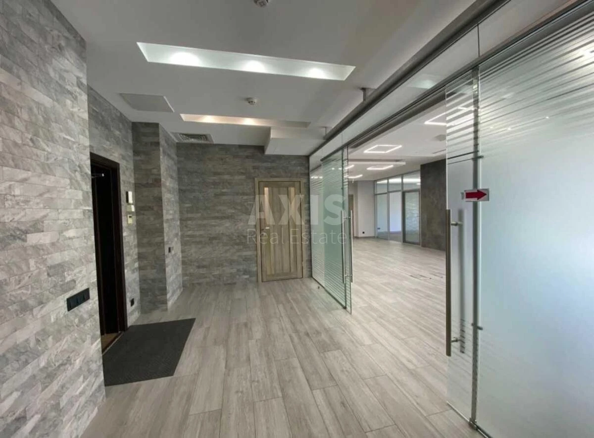 Office vul. Velyka Vasyl'kivs'ka 72А, 190m2611922