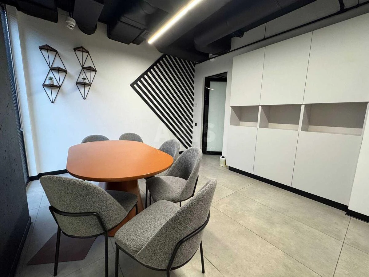 Office vul. Krasylivs'ka 6, 417m26714018