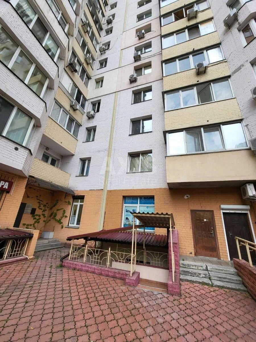 Trade object vul. Ahmatovoi' Anny 35, 58m268535