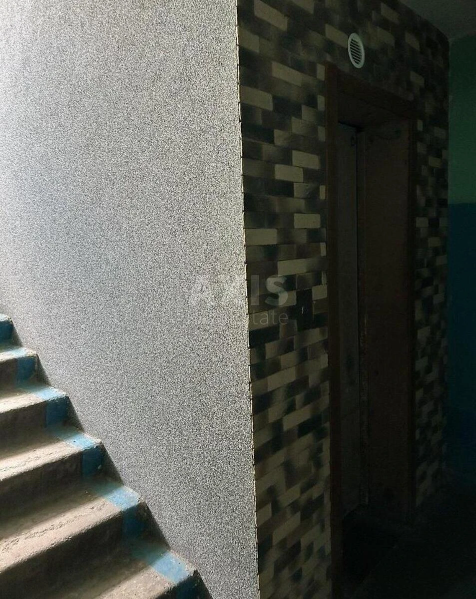 2к квартира ул. Кубанской Украины 28700687