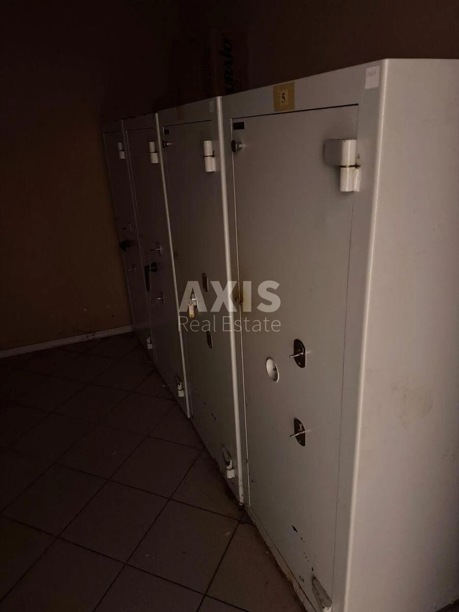 Объект торговли пр-т Воздушных Сил 25, 350м26612415